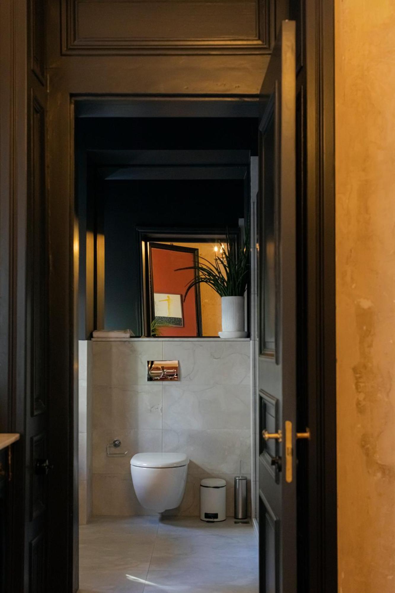 Unfound Door - Design Hotel Тбилиси Екстериор снимка